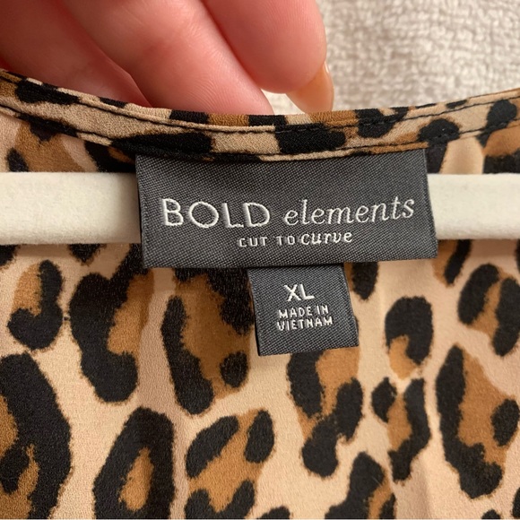 Bold Elements Cut to Curve leopard silky zipper blouse | XL - Picture 2 of 6